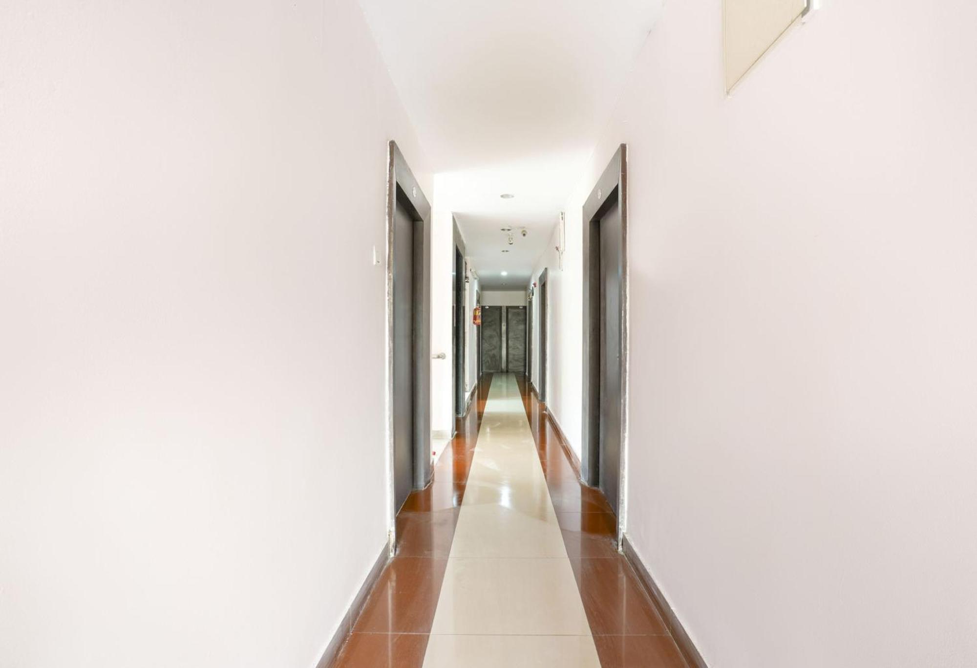 Spot On Sunshine Inn Χιντεραμπάντ Εξωτερικό φωτογραφία